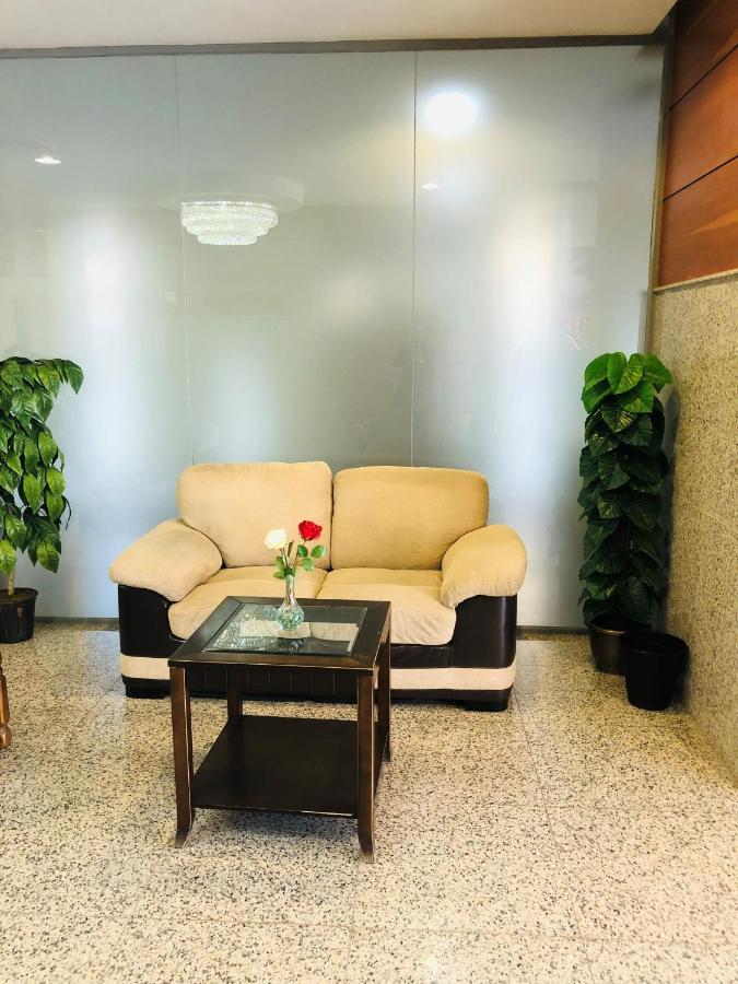 Zodiac Hotel Apartments Fahaheel Kuwait City ภายนอก รูปภาพ