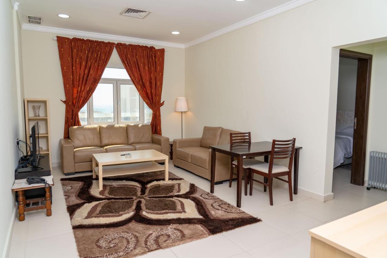 Zodiac Hotel Apartments Fahaheel Kuwait City ภายนอก รูปภาพ