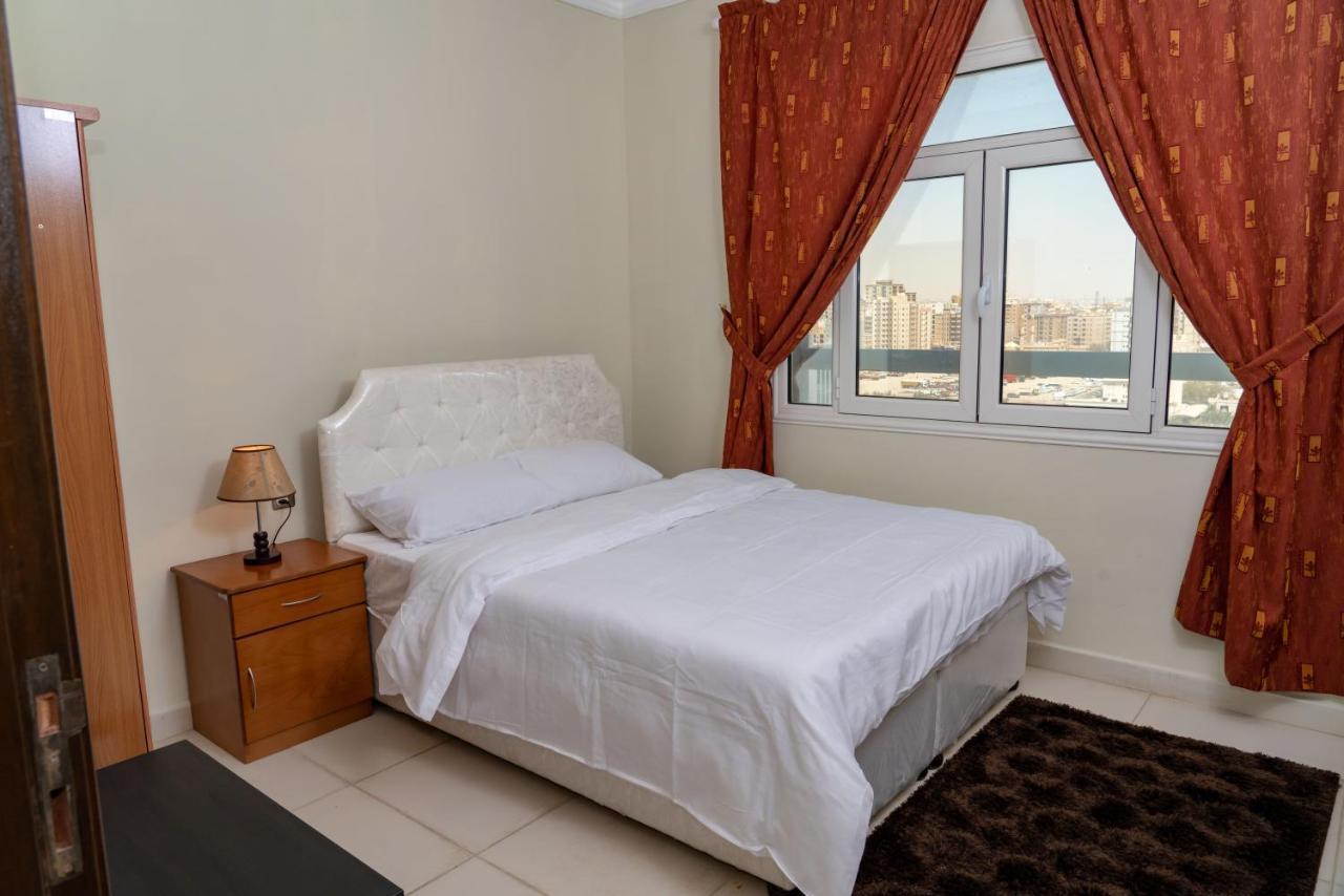 Zodiac Hotel Apartments Fahaheel Kuwait City ภายนอก รูปภาพ