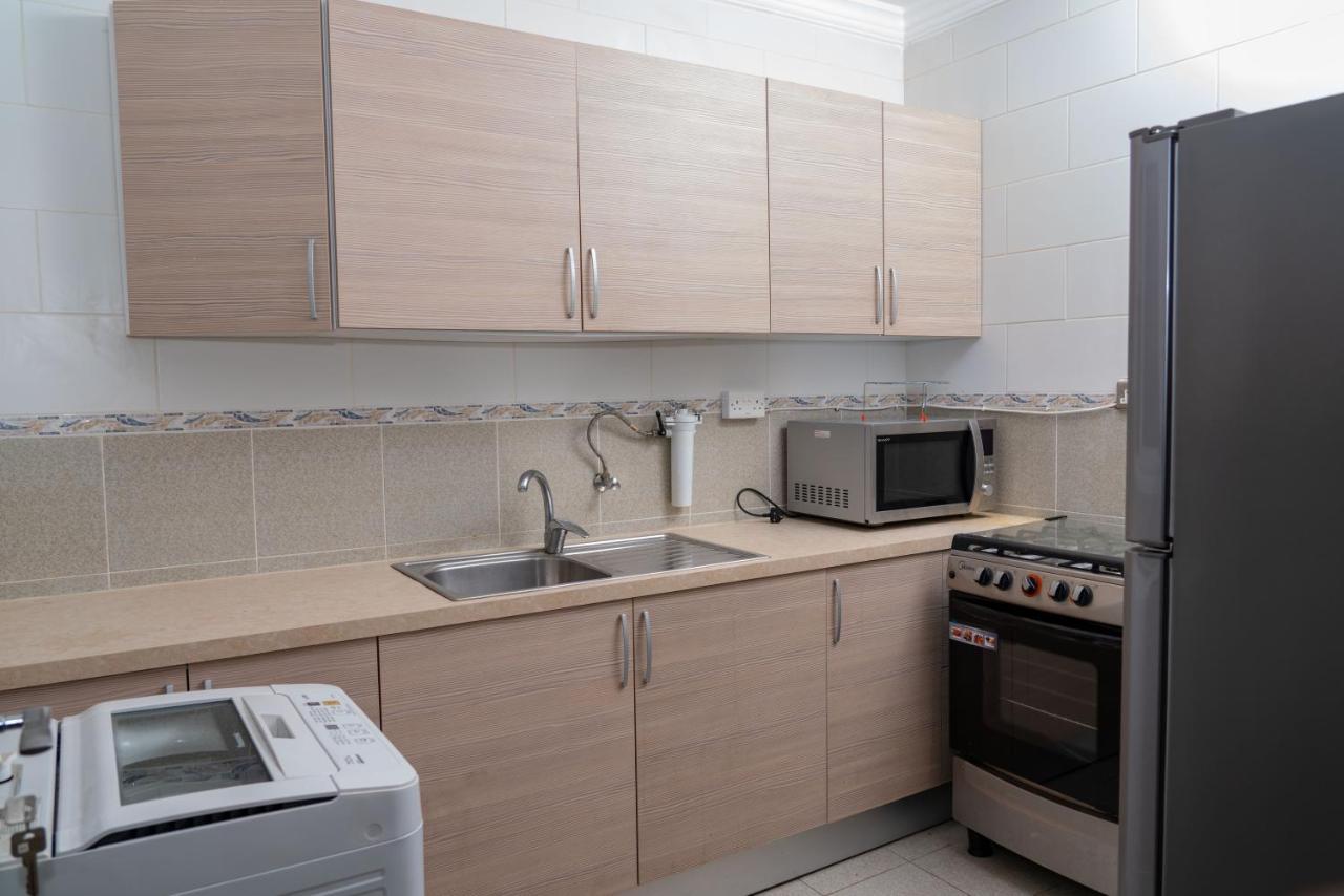 Zodiac Hotel Apartments Fahaheel Kuwait City ภายนอก รูปภาพ