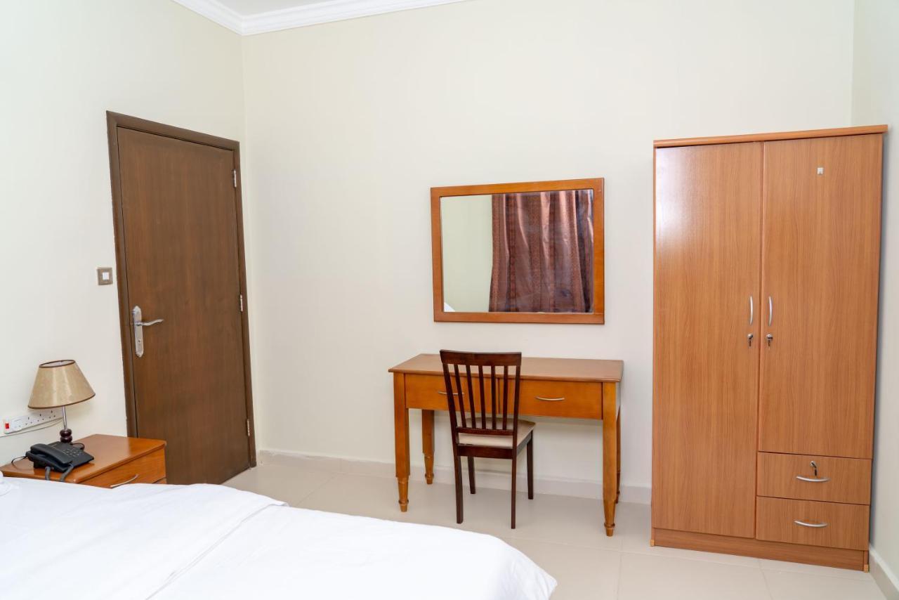 Zodiac Hotel Apartments Fahaheel Kuwait City ภายนอก รูปภาพ