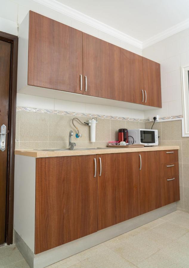 Zodiac Hotel Apartments Fahaheel Kuwait City ภายนอก รูปภาพ