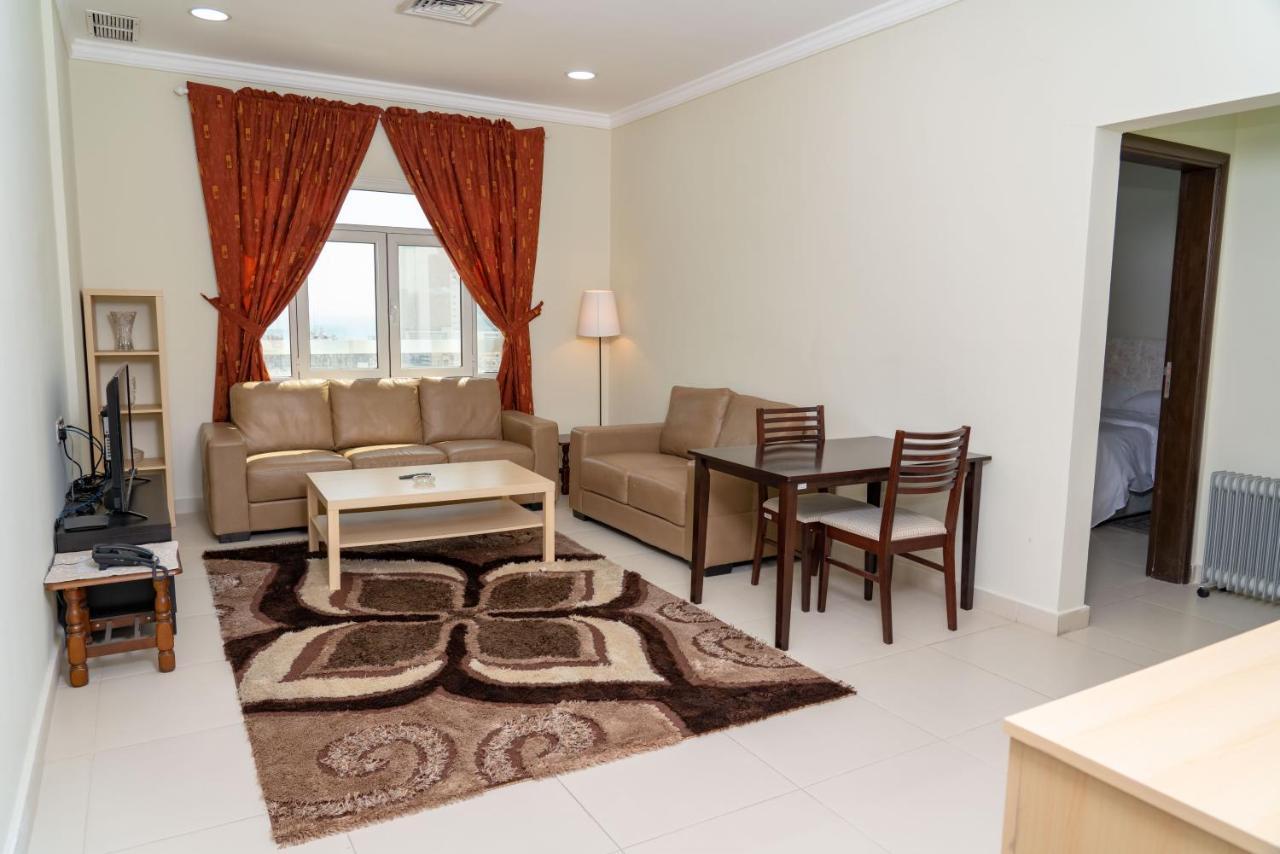 Zodiac Hotel Apartments Fahaheel Kuwait City ภายนอก รูปภาพ